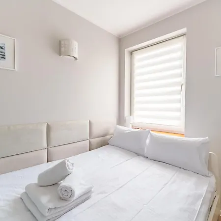 Lägenhet Lighthouse Cosy By Bookinghost Kołobrzeg