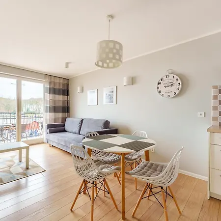 Lägenhet Lighthouse Cosy By Bookinghost Kołobrzeg